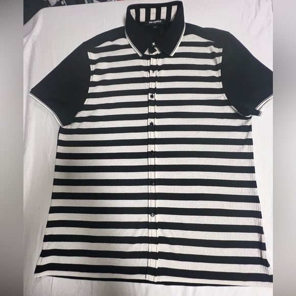 KARL LAGERFELD PARIS MEN’S STRIPE POLO SHIRT. SIZE LARGE (SEEMS TO BE SMALL). - Picture 1 of 15